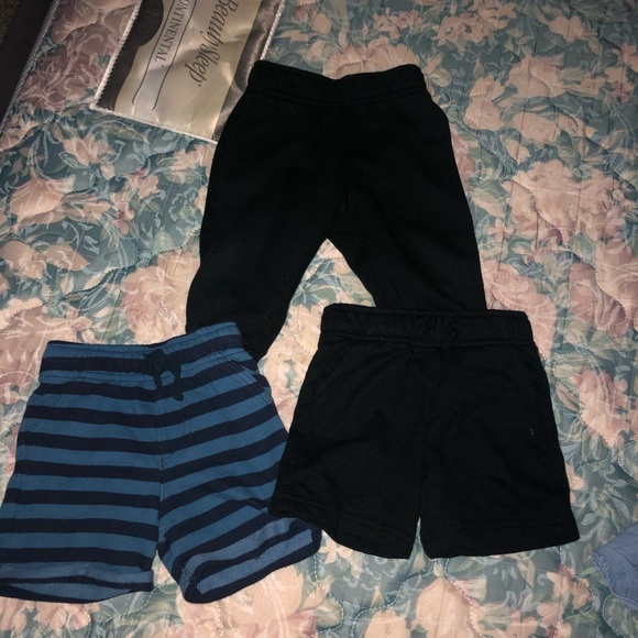 18 months - Picture 1 of 4